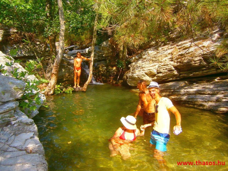 Az öreg falu, a vén platán és a folyók meséje
